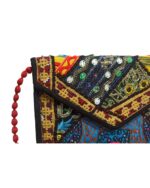 embrodiered-wome-handbags-wallet