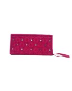 pink-embroidered-purse-1